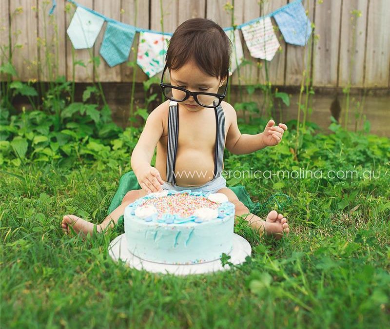 Leo turns 1- Cake smash time! {Children’s photographer Brisbane}