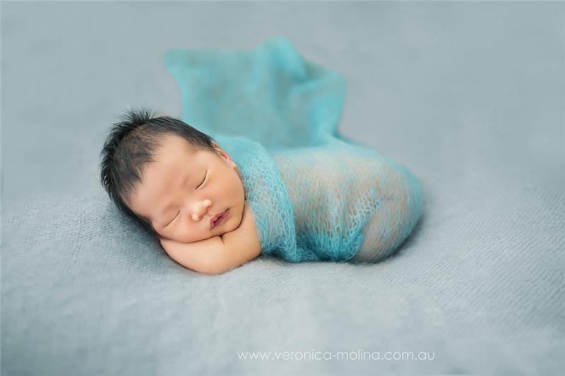 Master J {18 days old} Newborn photo session.