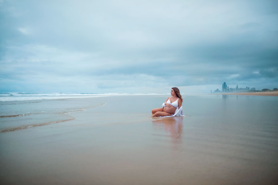 Beach Maternity Session {Gold Coast- The Spit}