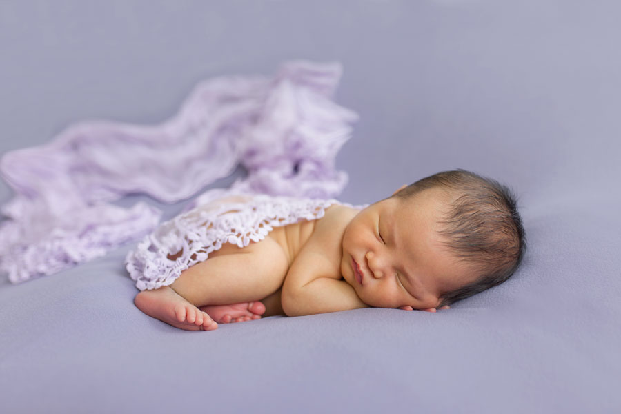 Gorgeous Newborn Girl Photos