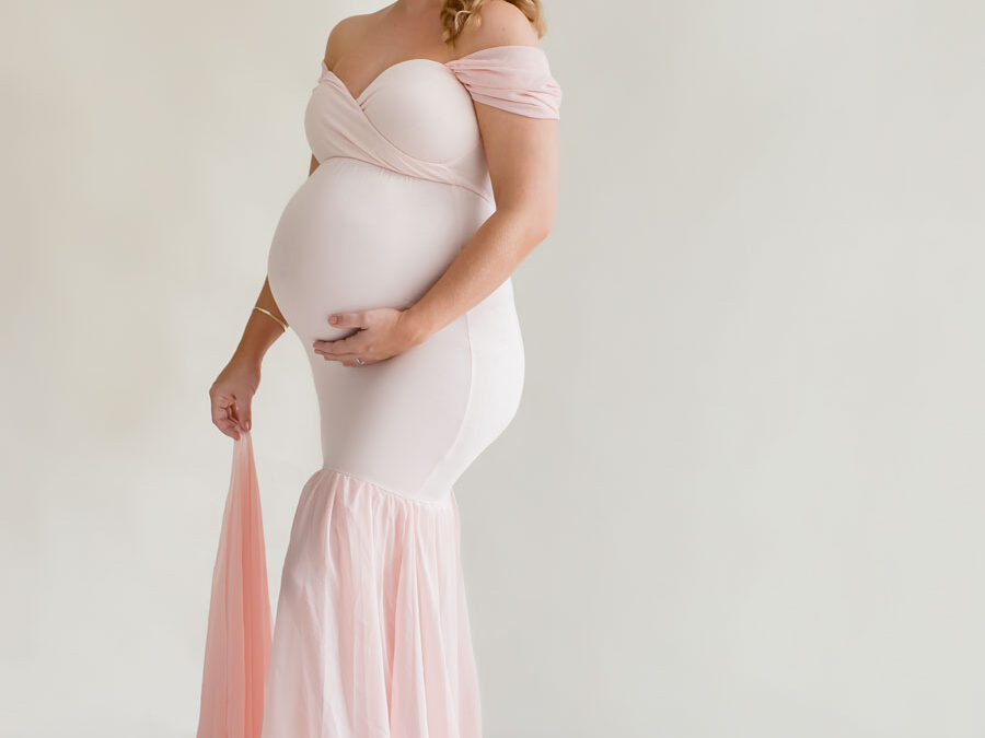 Brisbane Maternity Photos — Best Timing, Locations & What to Wear
